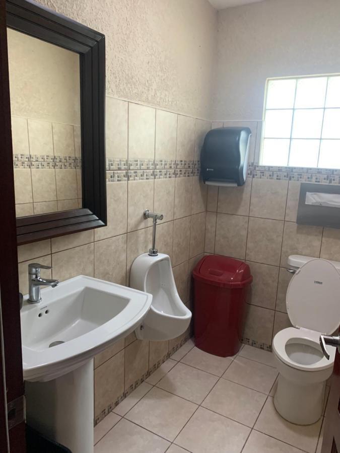 One South Place Hotel Belize City Eksteriør bilde